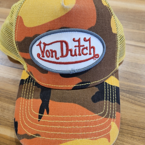 Von Dutch Other - Von Dutch Orange Camo Trucker Hat